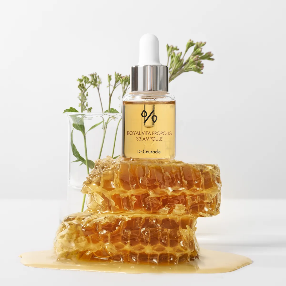 Ампульна сироватка з екстрактом прополісу Dr.Ceuracle Royal Vita Propolis 33 Ampoule 15 мл